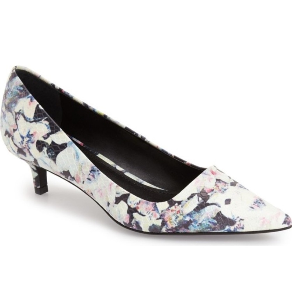 Charles David Kitten Heel